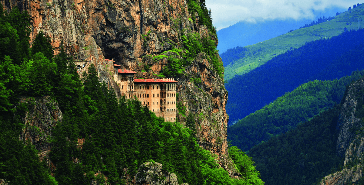 trabzonda gezilecek yerler sümela manastırı